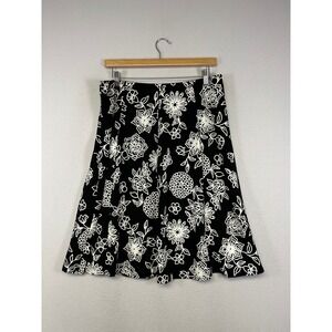 Floral Embroidered Chances R Women Large Black White A-Line Knee Length Skirt